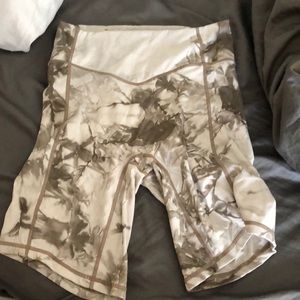 Balance Athletica (Vitality) shorts